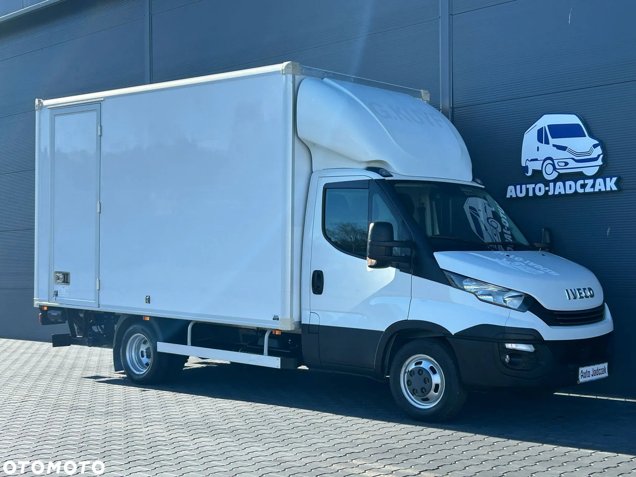 Iveco Daily 40C18 35C18 3.0 HPI Hi-Matic Kontener 8 palet + winda 800kg **Climatronic**Kamera**Sprowadzony**2019R** - 2