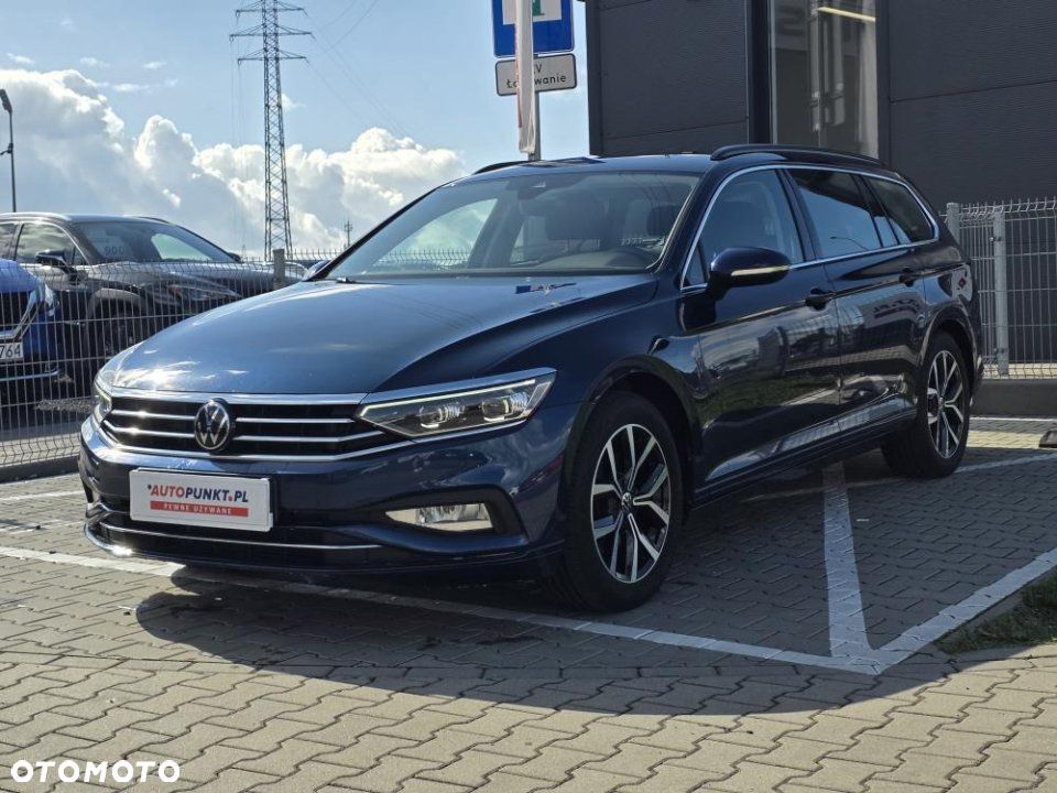 Volkswagen Passat - 4
