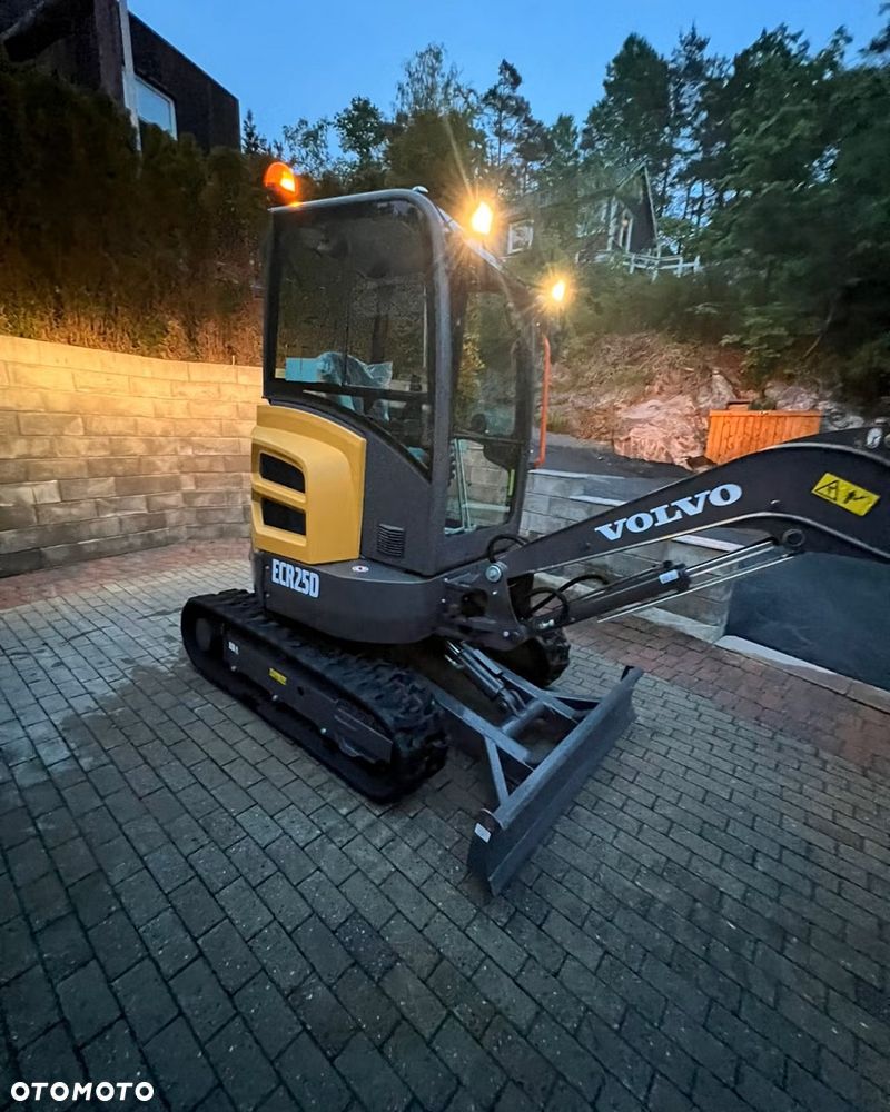 Volvo ECR25D - 20