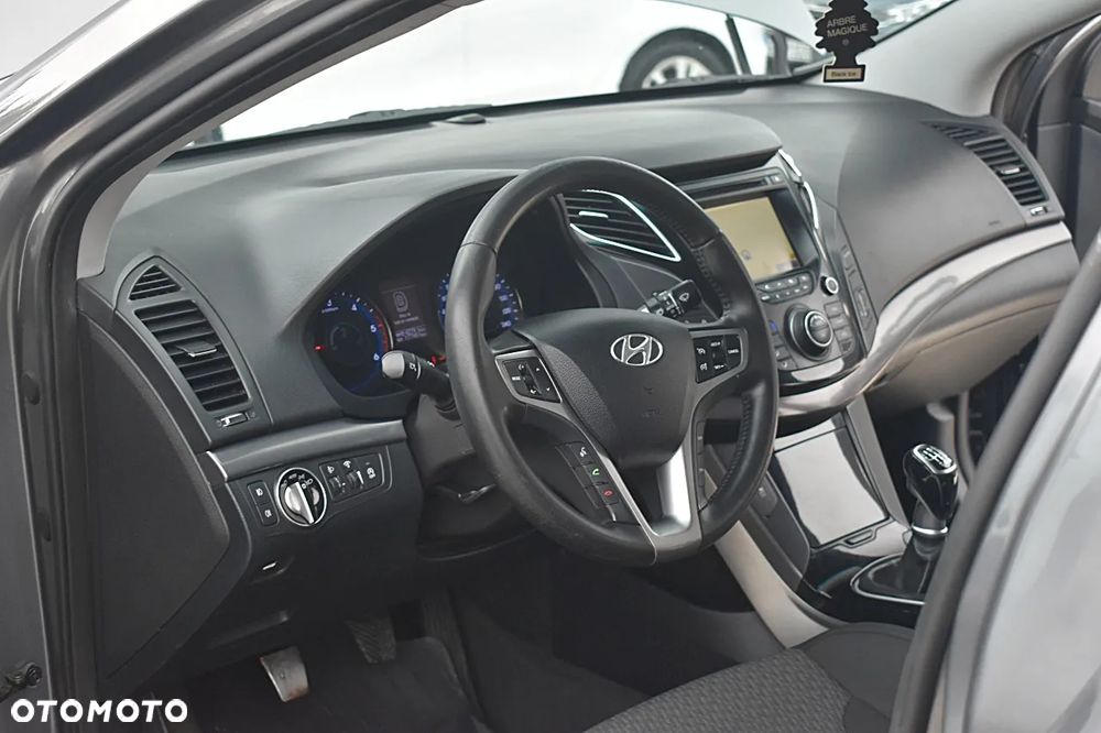 Hyundai i40 1.7 CRDi Comfort + - 17