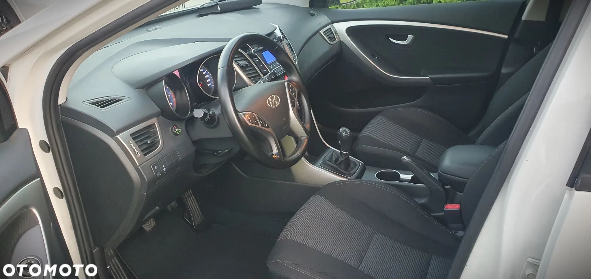 Hyundai i30 1.6 Comfort - 14