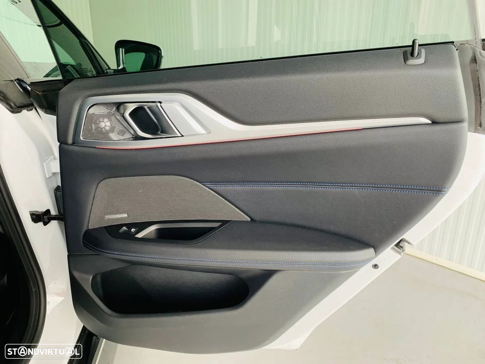 BMW 420 Gran Coupé i Pack Desportivo M Auto - 46