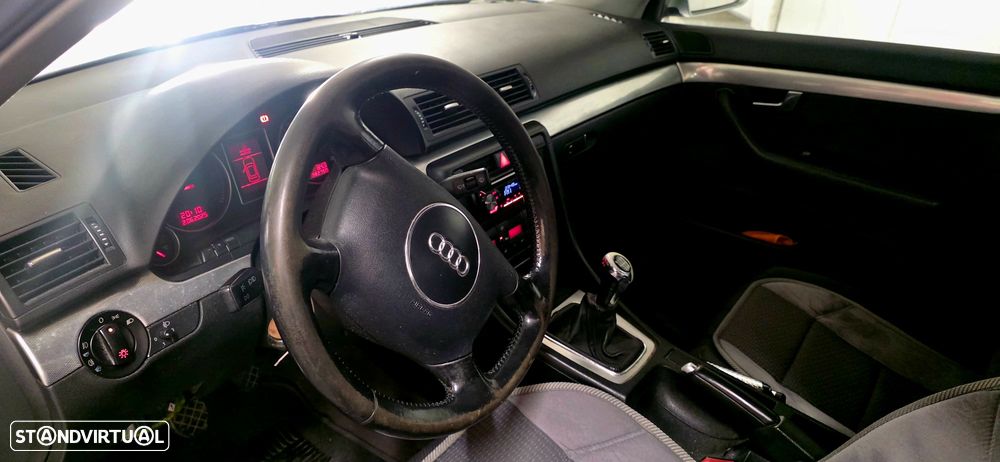 Audi A4 1.9 TDI m6 Sport - 3