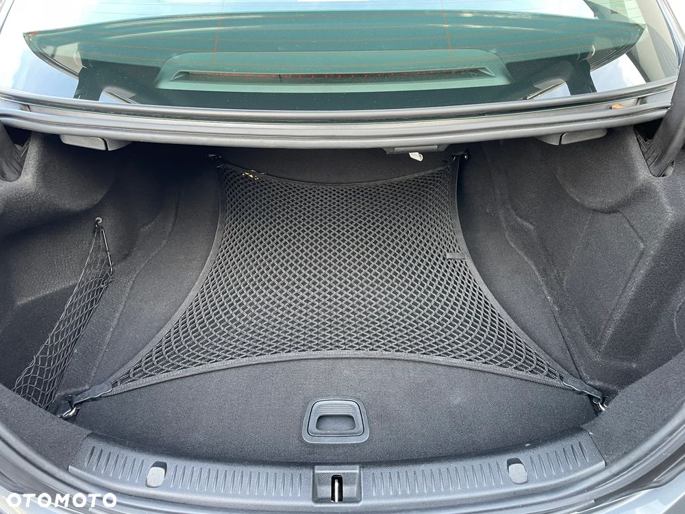 Mercedes-Benz Klasa E 220 d 4-Matic 9G-TRONIC - 13