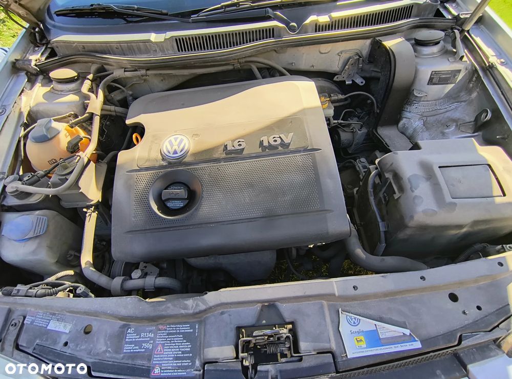 Volkswagen Bora 1.6 - 15