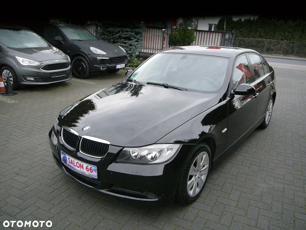 BMW Seria 3 320i - 3