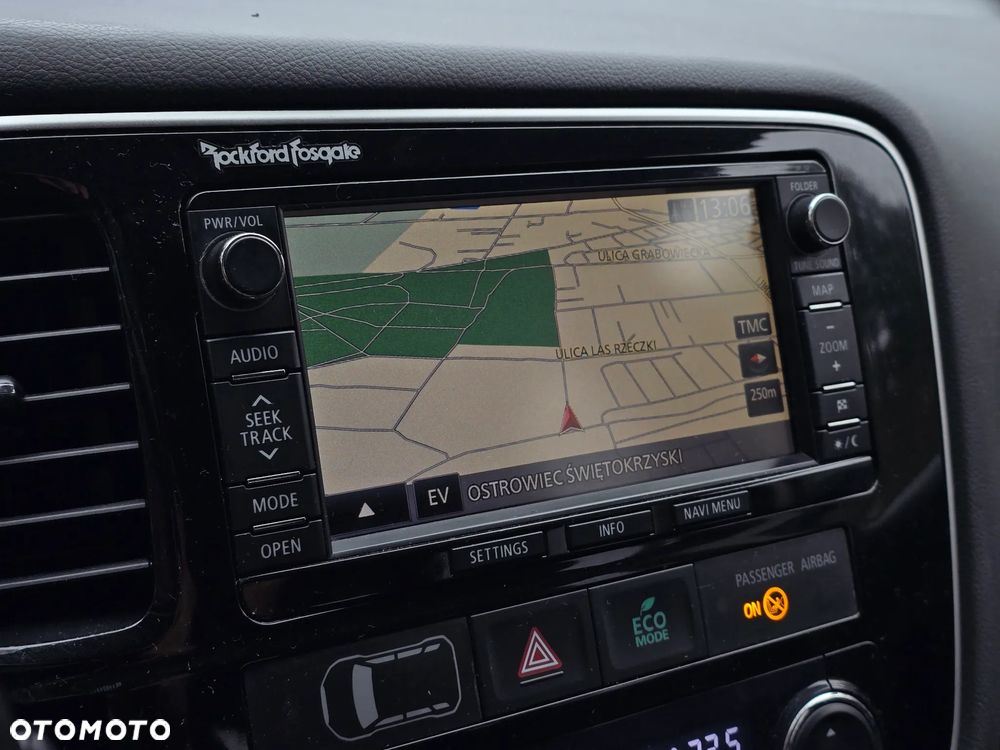 Mitsubishi Outlander - 8