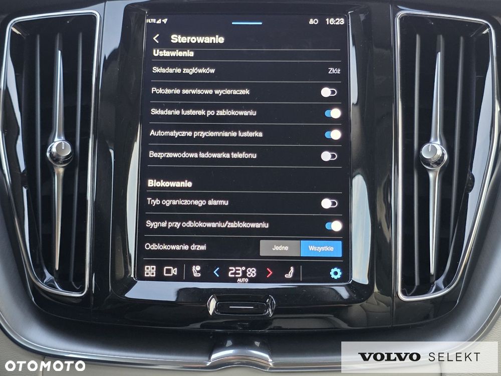 Volvo XC 60 - 25