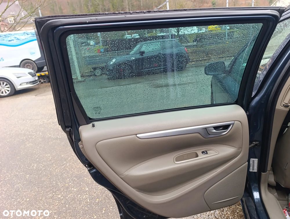 Volvo V70 D5 - 13