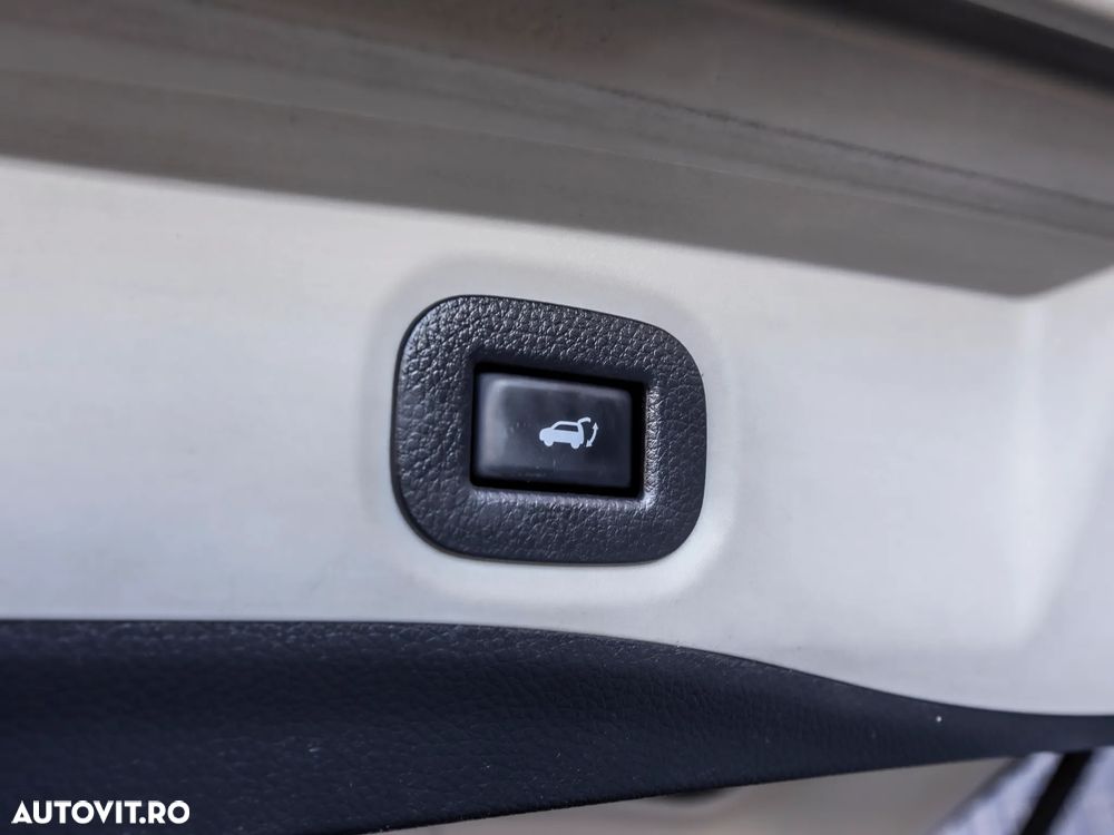 Nissan X-Trail 1.6L dCI Start/Stop XTRONIC Tekna - 28