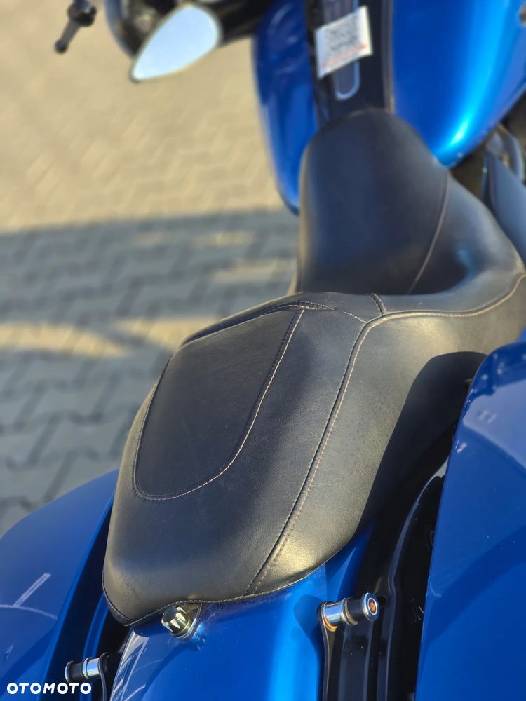 Harley-Davidson Touring Street Glide - 16