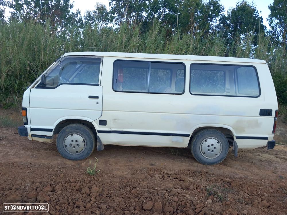 Toyota HiAce - 4