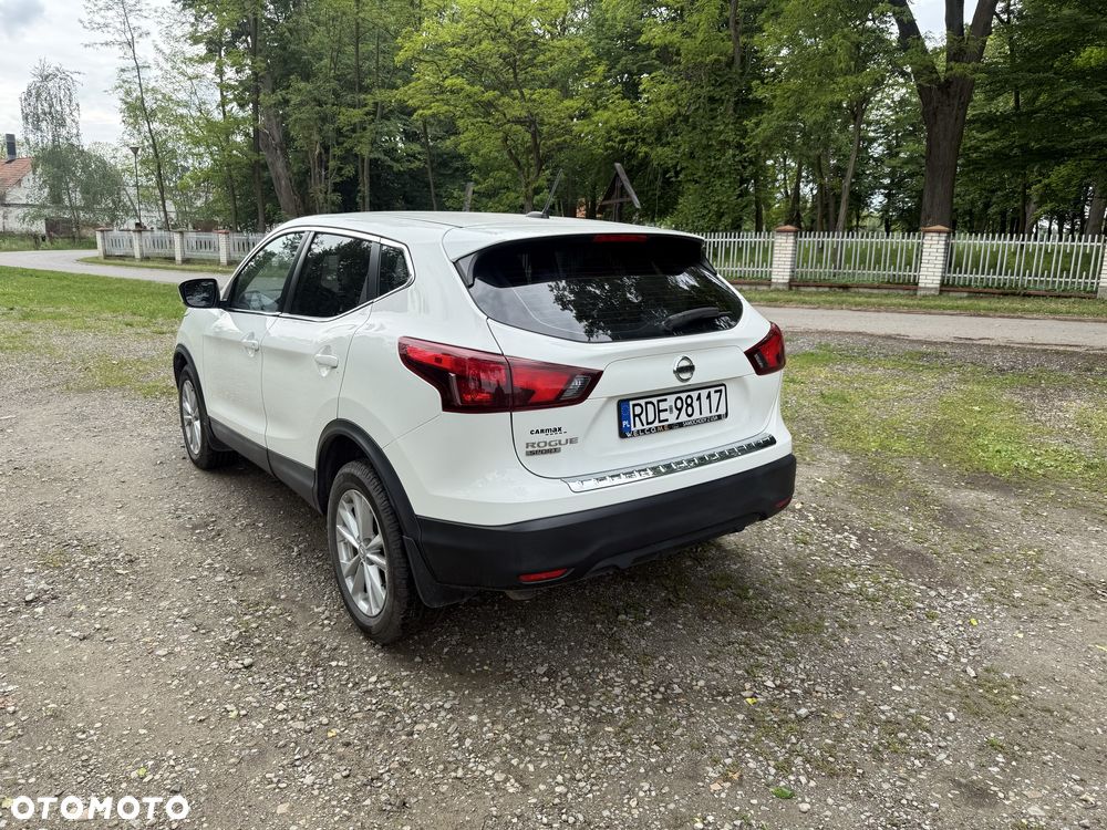 Nissan Rogue - 4