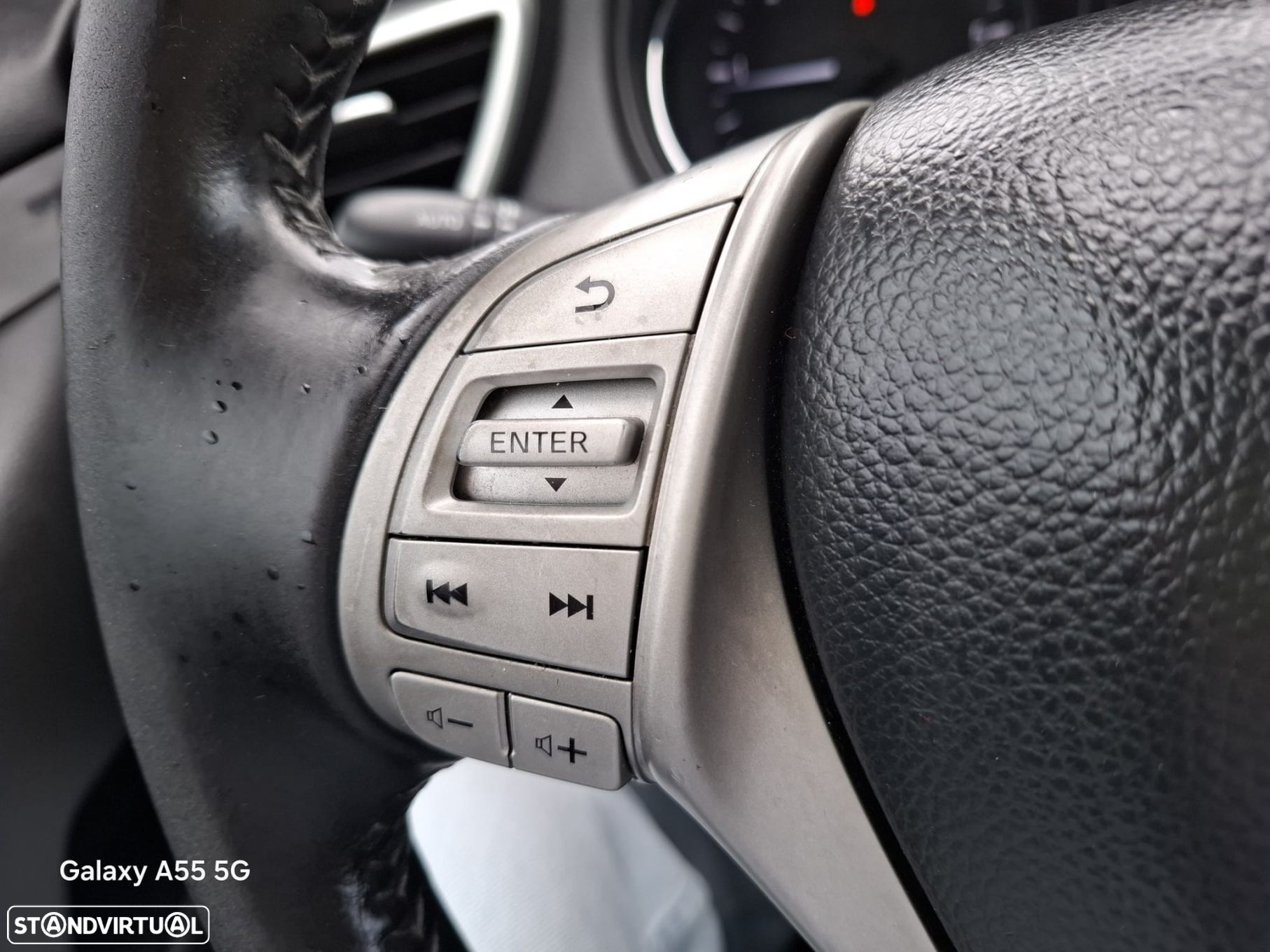 Nissan Qashqai 1.5 dCi N-Connecta 18 - 28