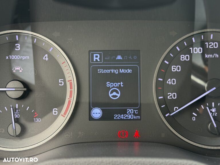 Hyundai Tucson 2.0 CRDI 4WD Advantage - 36