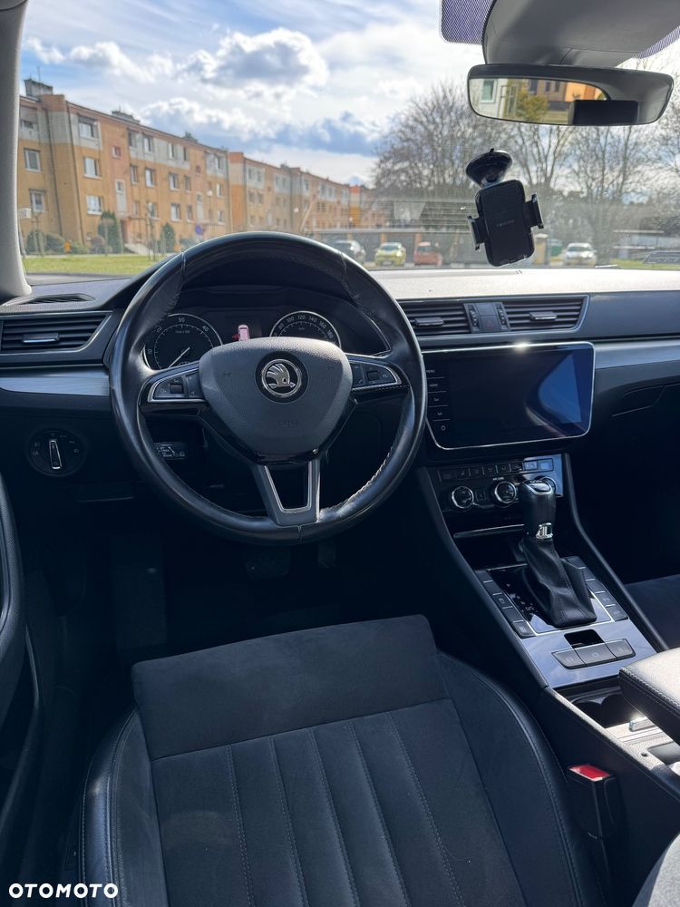 Skoda Superb 2.0 TDI Ambition DSG - 6