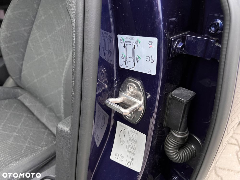 Volkswagen Golf - 29