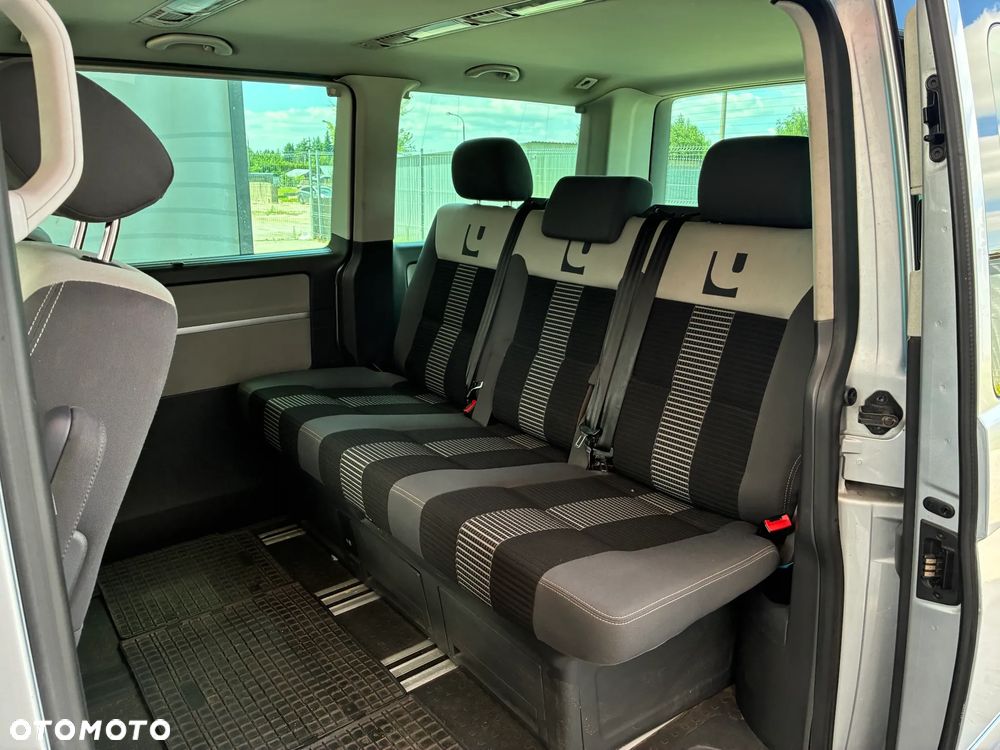 Volkswagen Multivan - 13