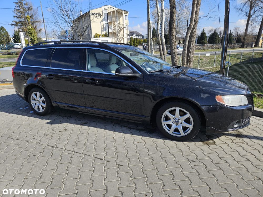 Volvo V70 D2 Momentum - 3