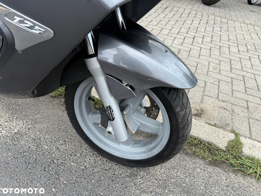 Piaggio X8 - 17