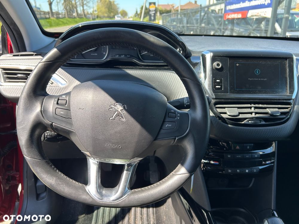 Peugeot 2008 BlueHDi 100 STOP & START Signature - 7