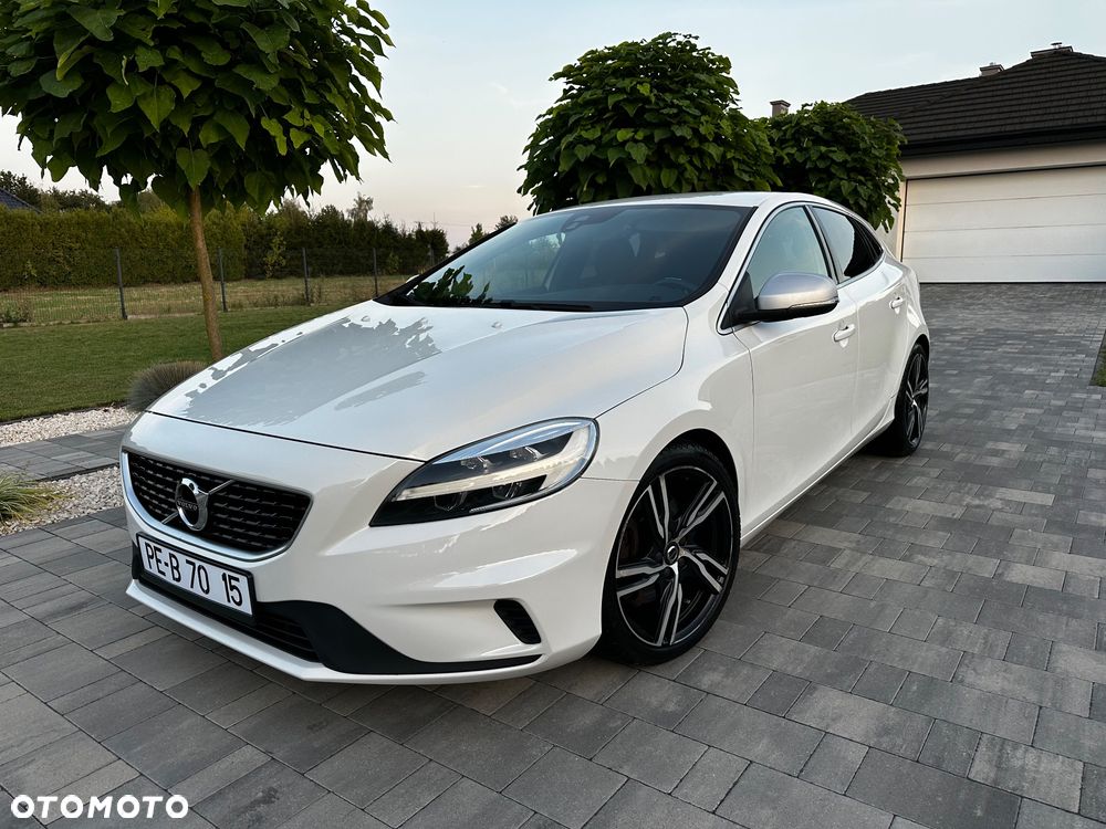 Volvo V40 D3 Geartronic RDesign - 1