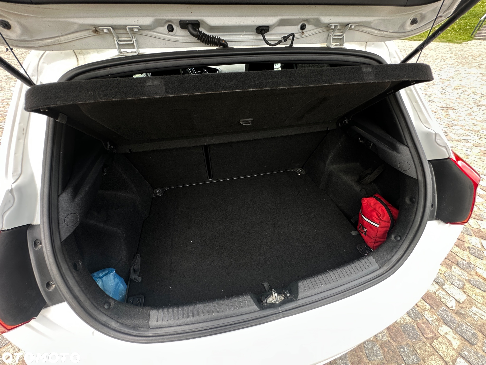 Kia Ceed - 12