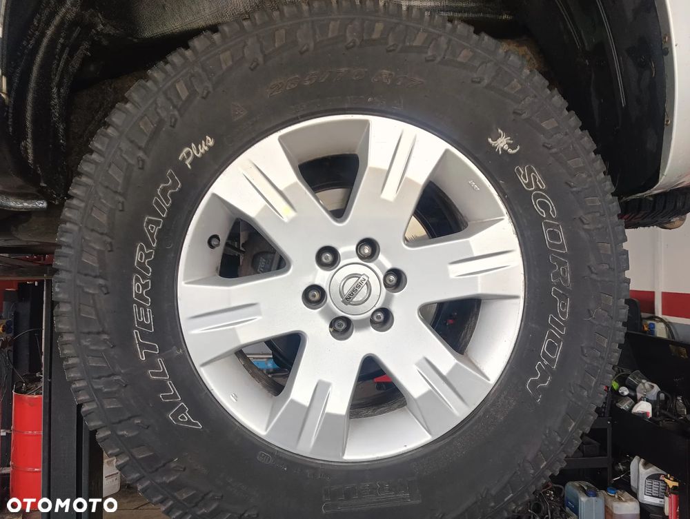Nissan Pathfinder - 9