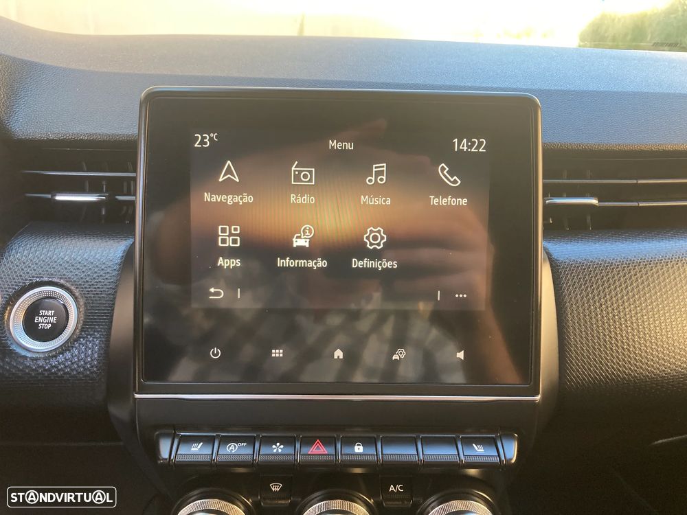 Renault Clio TCe 100 INTENS - 22