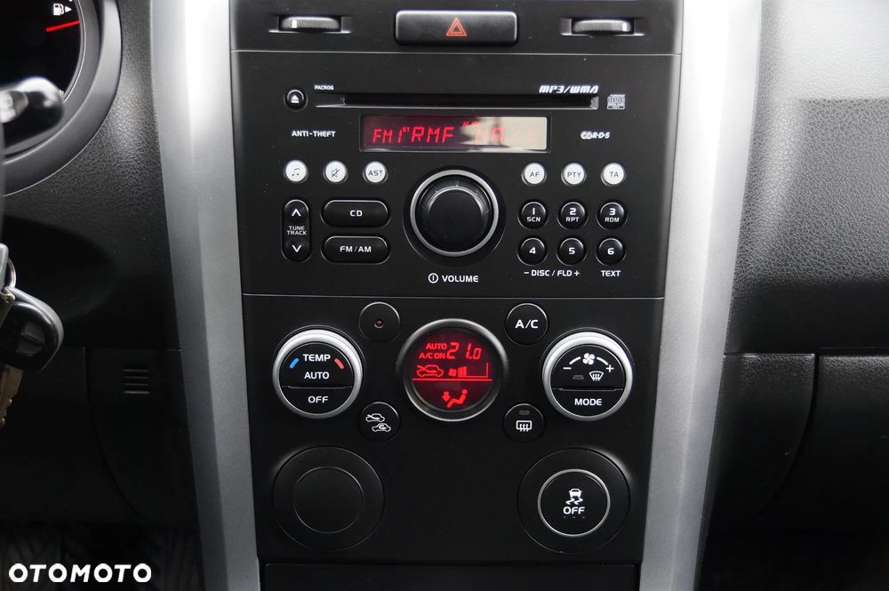 Suzuki Grand Vitara 1.6 Comfort - 14