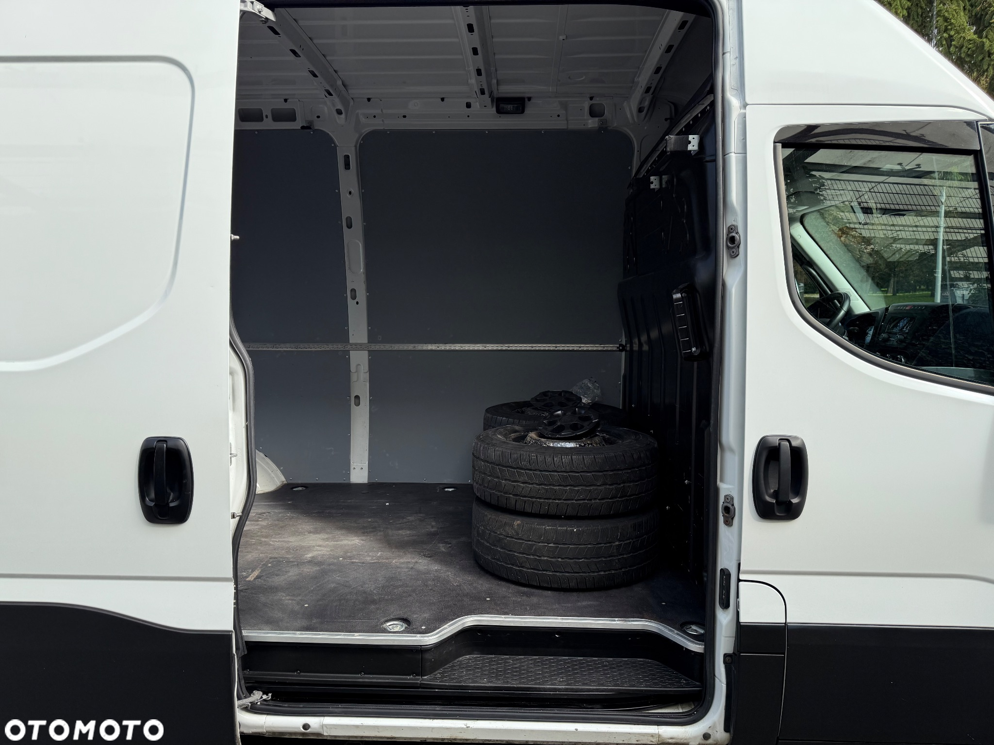 Iveco Daily - 10