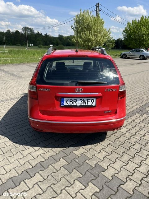 Hyundai i30 1.6 CRDi Classic + - 9