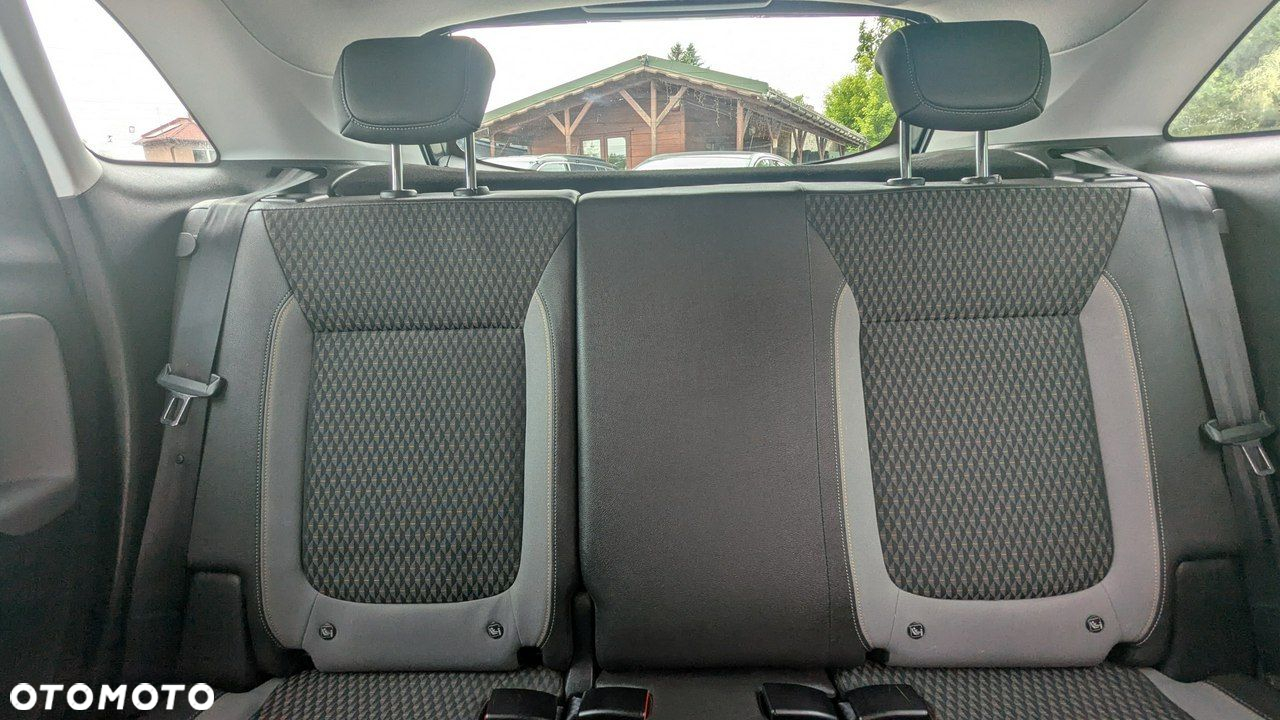 Opel Crossland X - 13