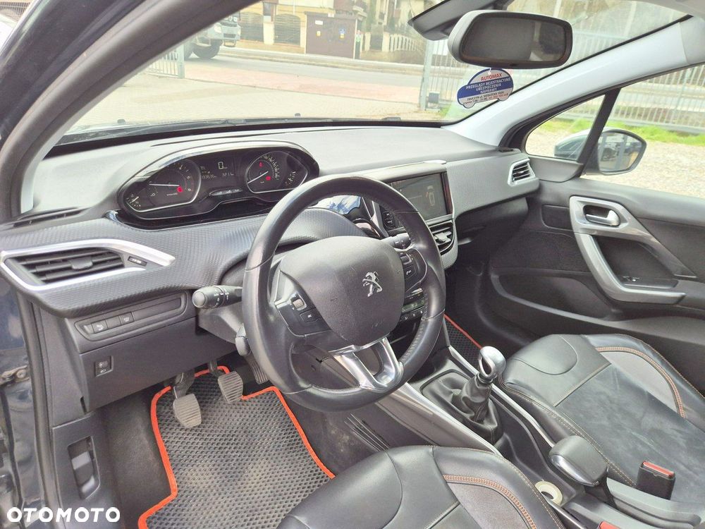 Peugeot 2008 1.5 BlueHDi Style - 12