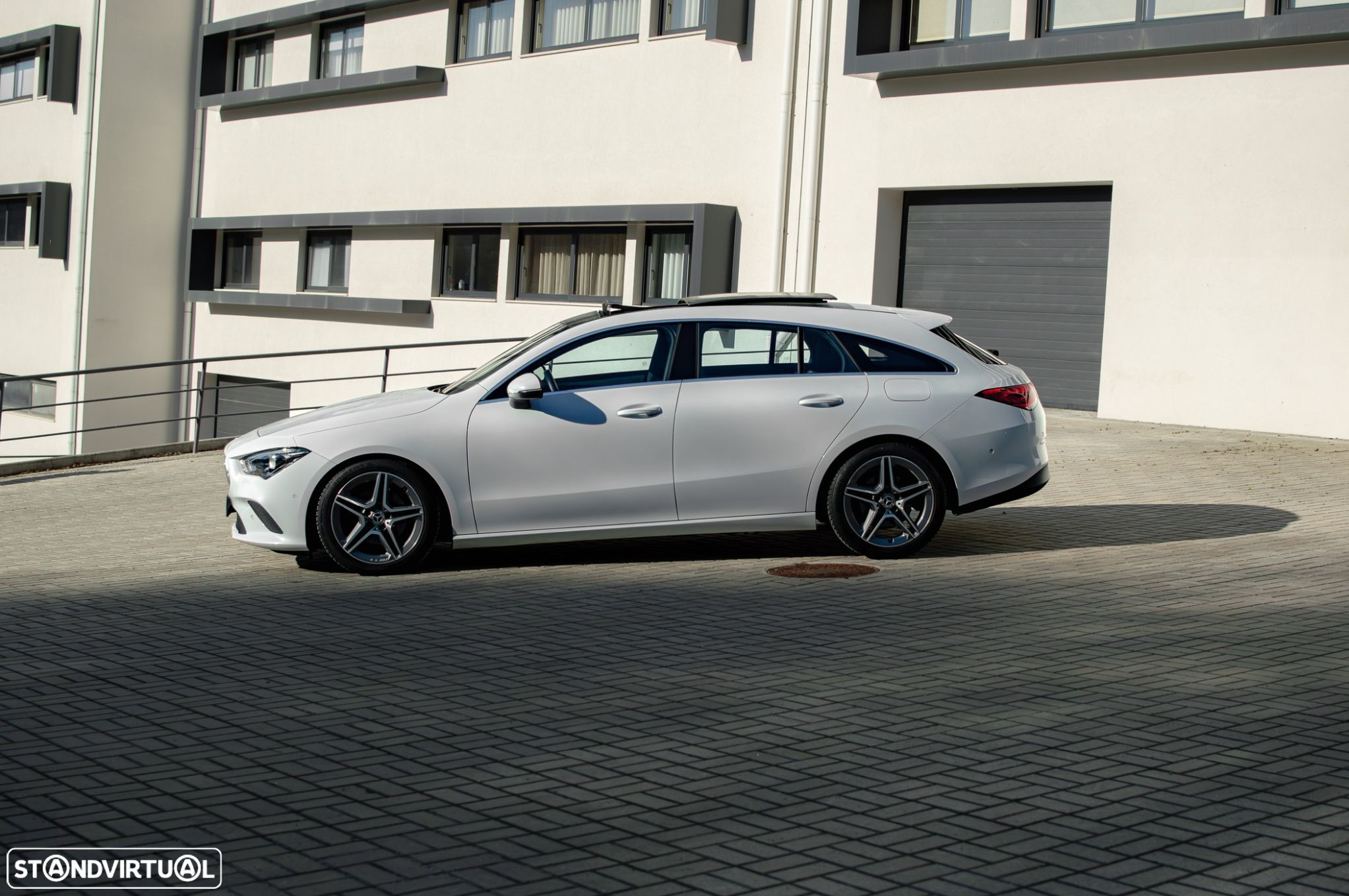 Mercedes-Benz CLA 180 - 52