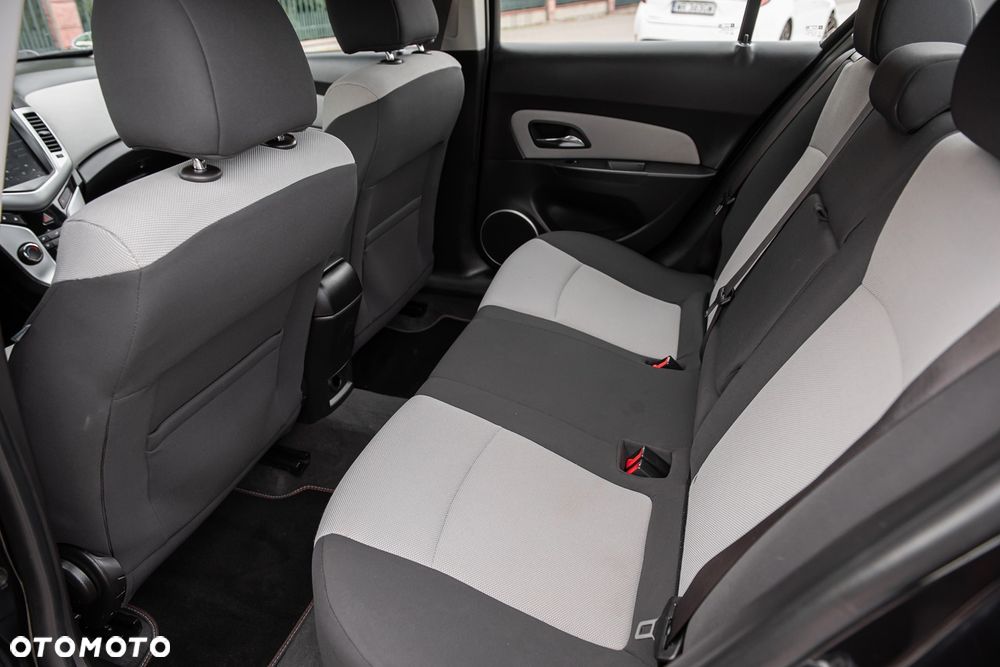 Chevrolet Cruze 1.6 - 21