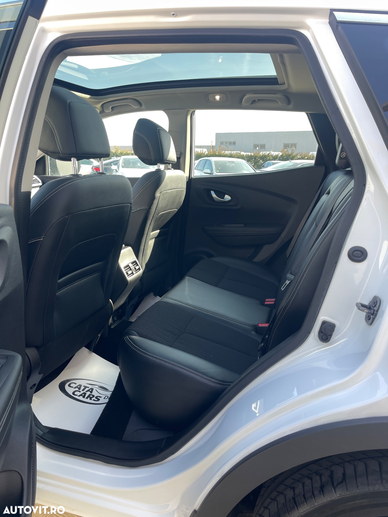 Renault Kadjar TCe EDC GPF Black Edition - 25