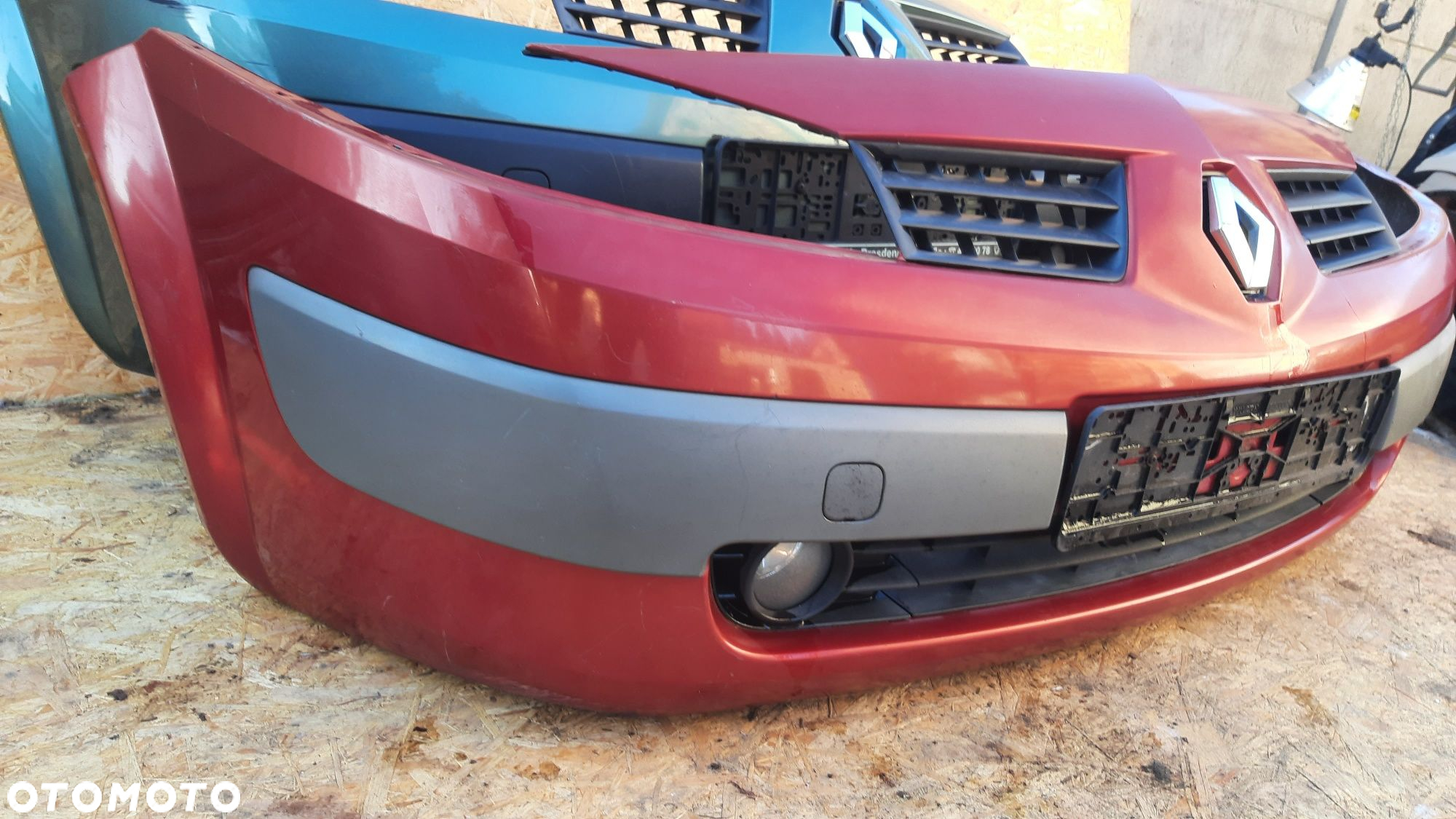 TEB76  TEB97 Zderzak przedni Renault Megane 2 II - 3