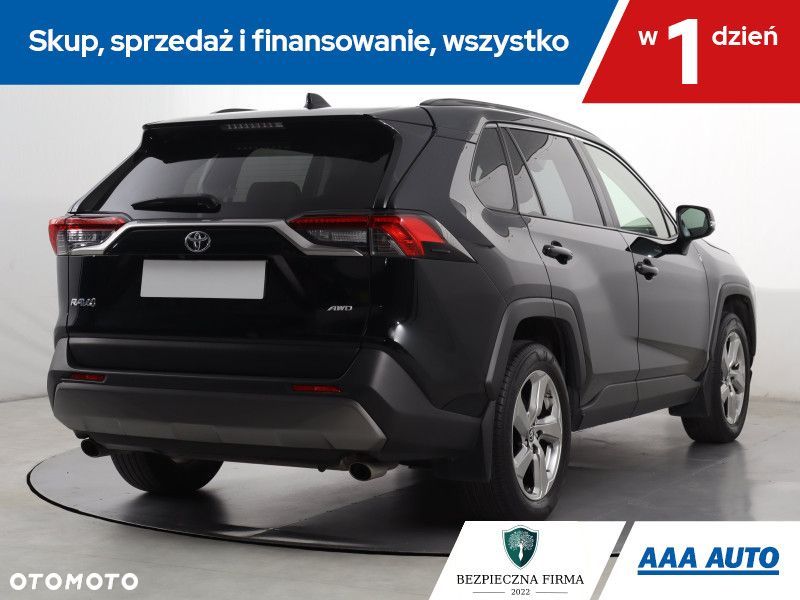 Toyota RAV4 - 6