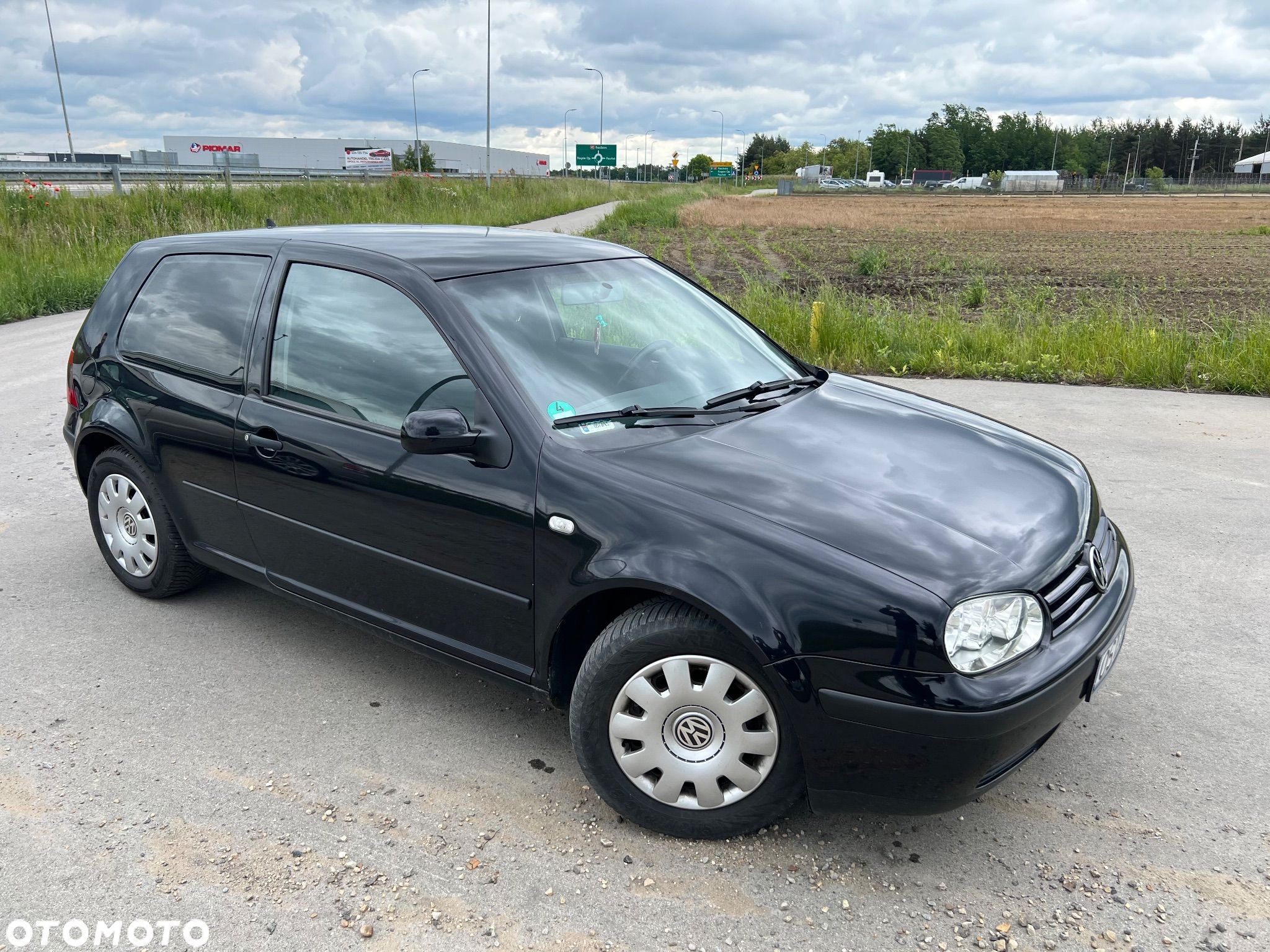 Volkswagen Golf IV 1.6 Basis - 1