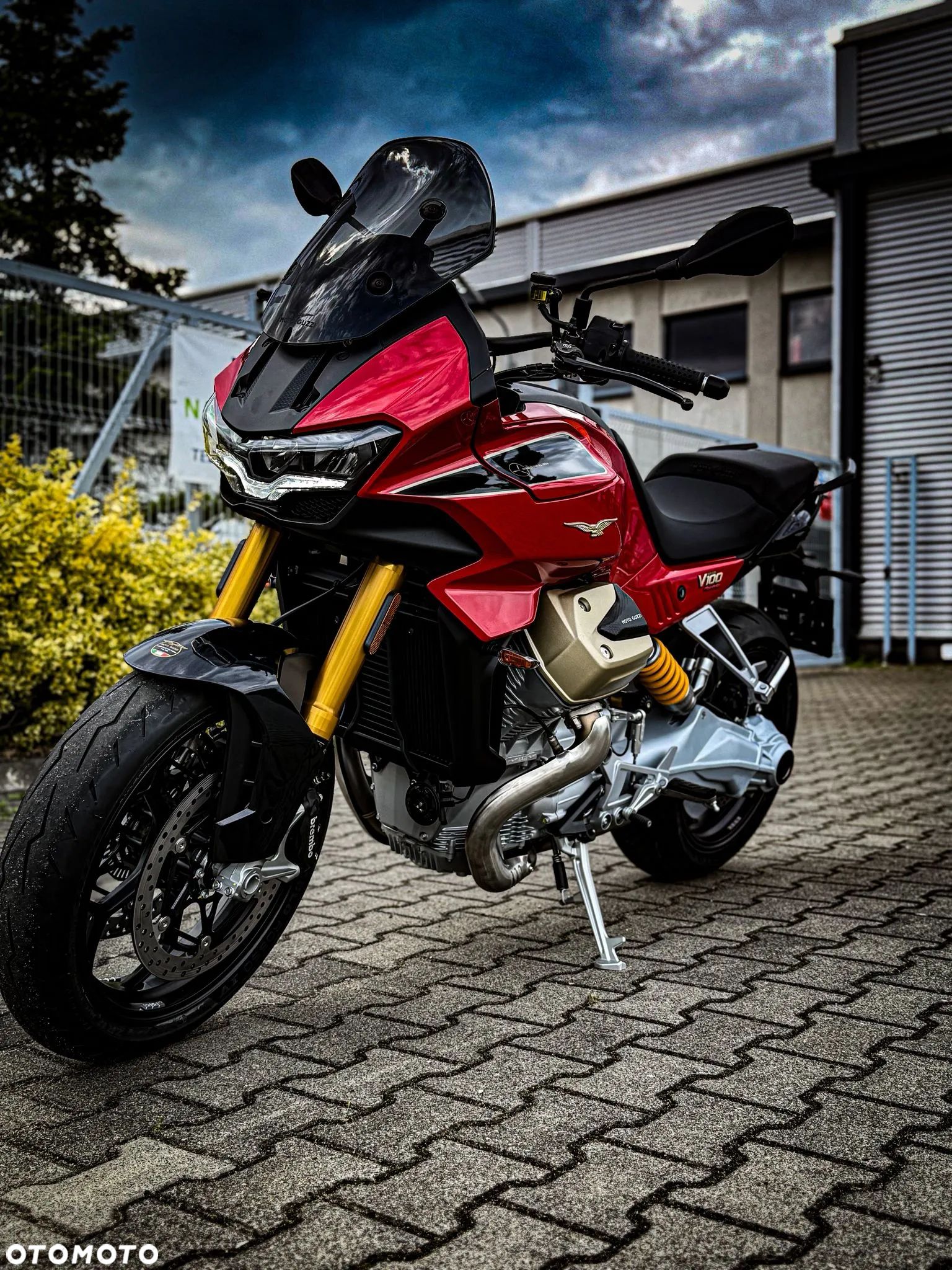 Moto Guzzi V100 Mandello - 1