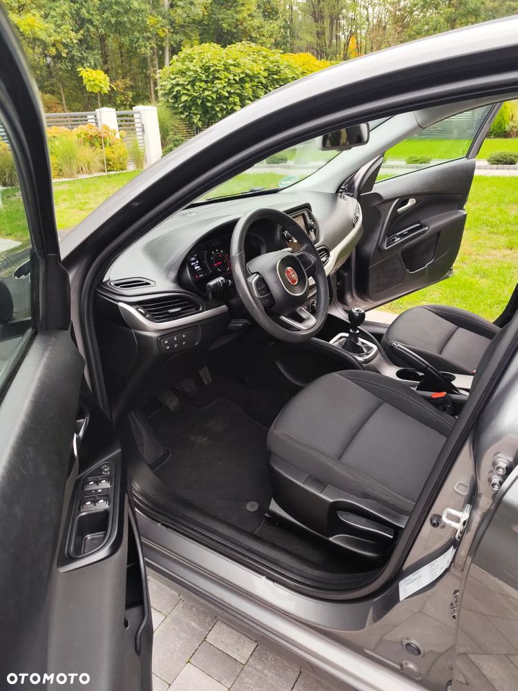 Fiat Tipo 1.4 T-Jet 16v Easy EU6d - 18