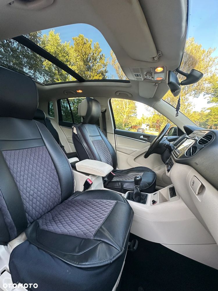 Volkswagen Tiguan 2.0 TDI DPF BlueMotion Technology Sport & Style - 13