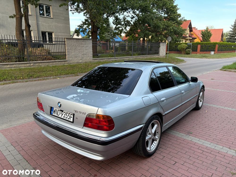 BMW Seria 7 - 5