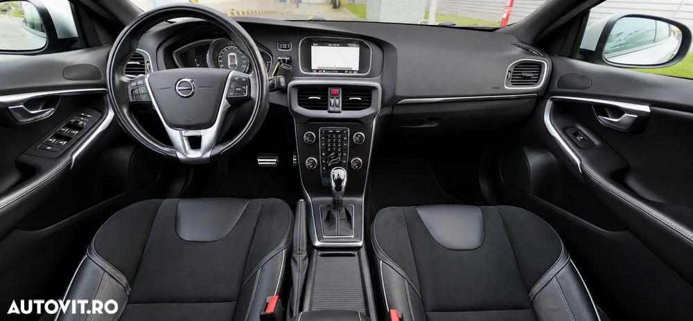 Volvo V40 D3 Geartronic RDesign - 6