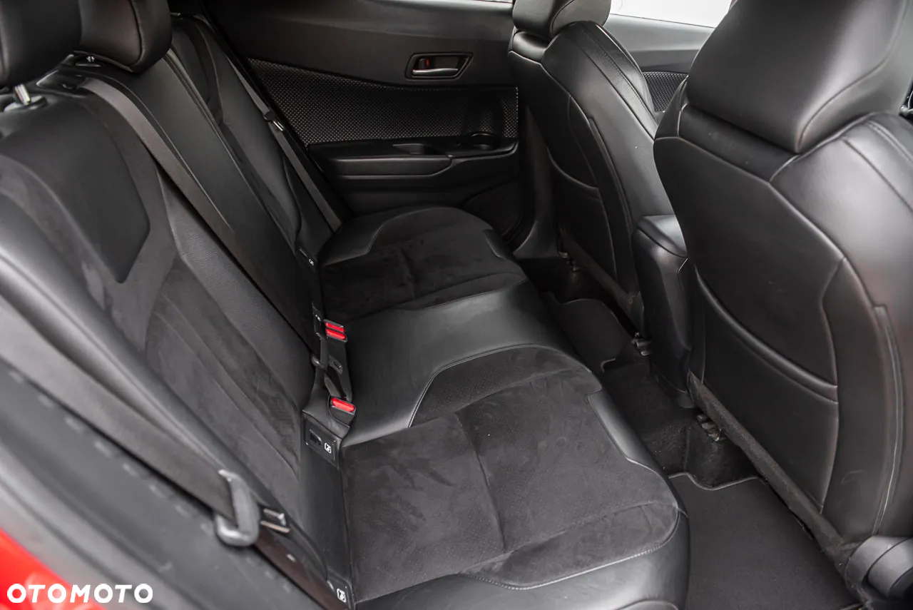 Toyota C-HR 2.0 Hybrid Executive - 30