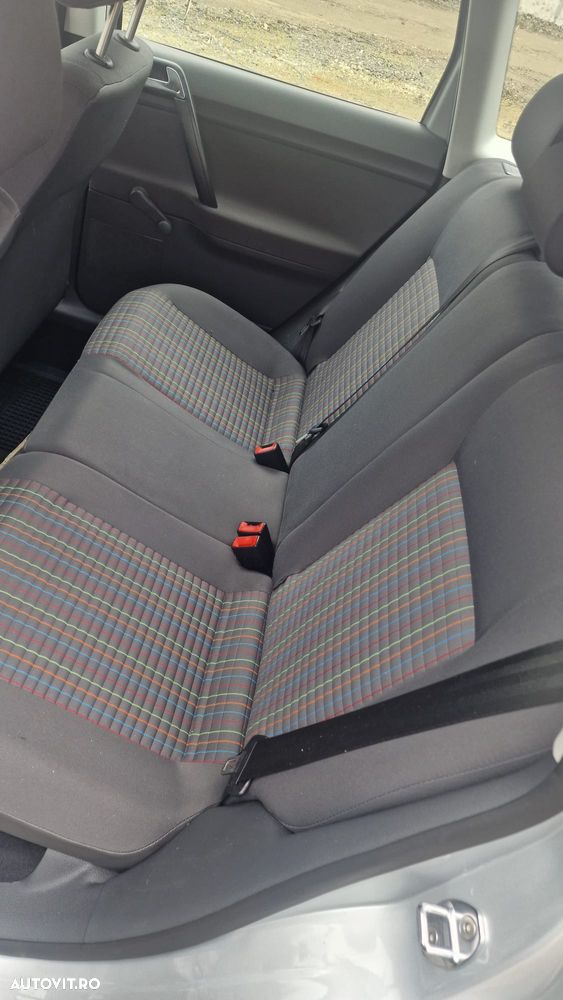 Volkswagen Polo 1.2 Attractive - 8