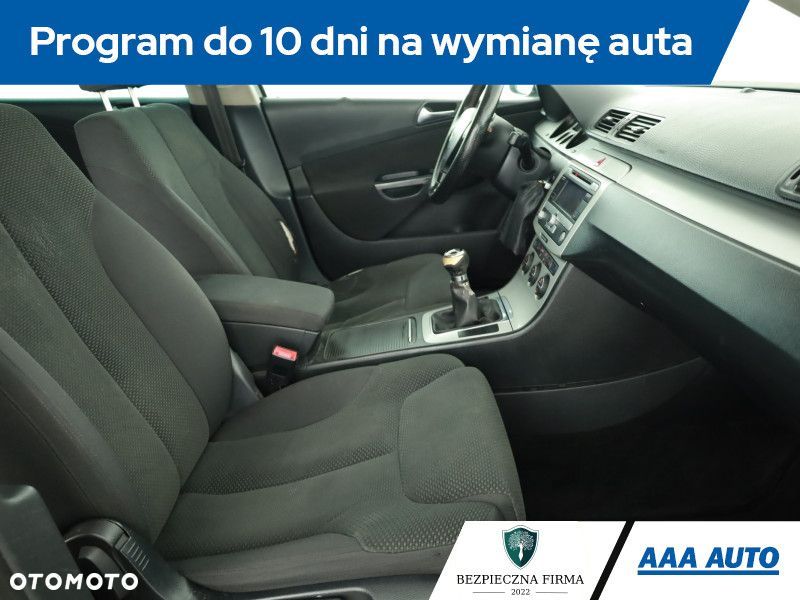 Volkswagen Passat Variant - 8