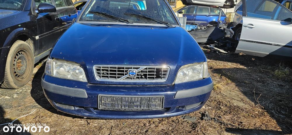 Maska pokrywa Volvo V40 I Lift 2003r kombi 243-23 - 1