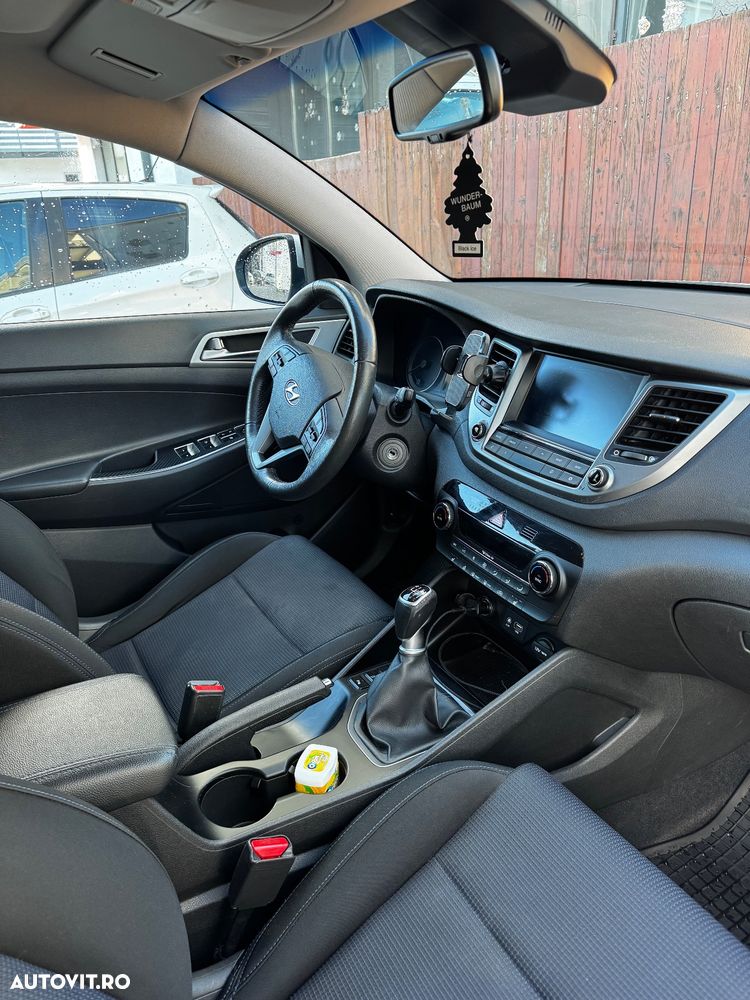 Hyundai Tucson blue 1.7 CRDi 2WD Intro Edition - 8